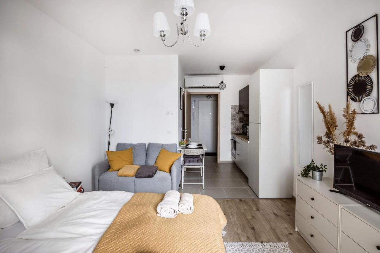 Stylish And Cozy Studio In The Heart Of The City Leilighet Budapest Eksteriør bilde